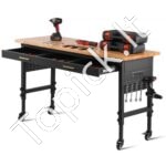 152,4 cm darbo stalas ant ratukų, su aukščio reguliavimu, maitinimo lizdu ir stalčiumi.