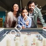 2-in-1 Shuffleboard ir Boulingo stalas su LED apšvietimu – 274 cm ilgio - Image 2