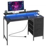 Kompiuterio stalas su išmaniuoju LED apšvietimu, rozetėmis ir 4 stalčiais, 120 cm